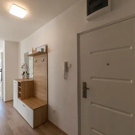 Apartman Morena Apartment *